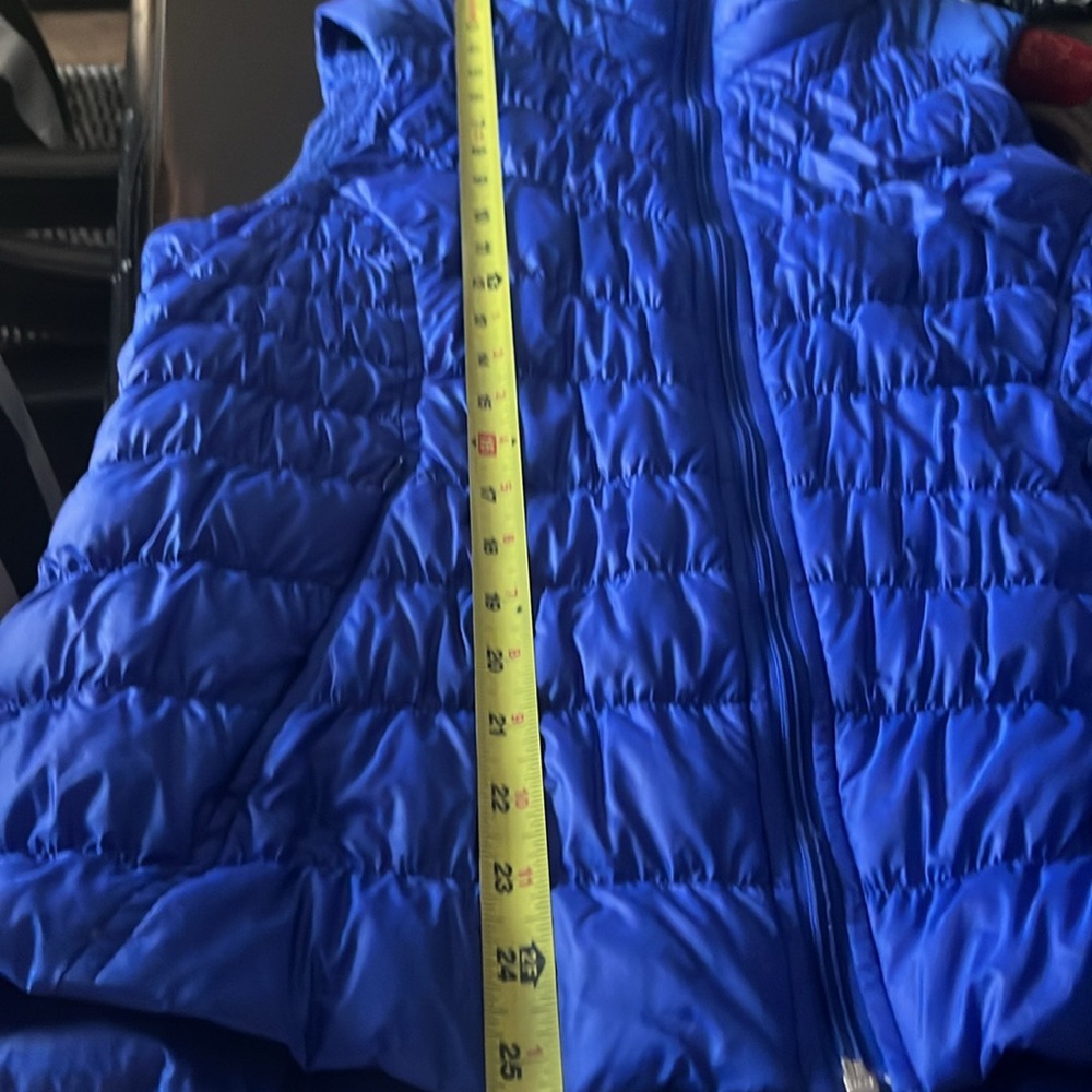 Athleta lightweight down vest - Picture 6 of 6